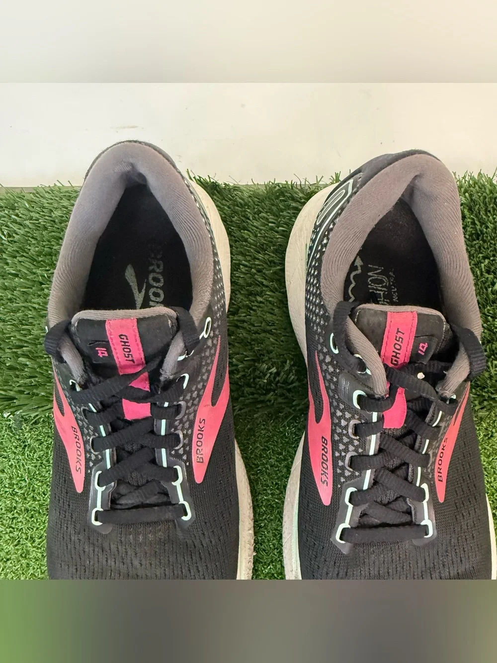 Brooks lightweight breathable